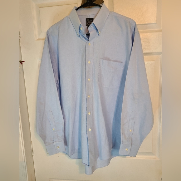 (1155) Jos. A. Banks Men's Classic Long Sleeve Dress Shirt,  Size: M Color: Blue - Picture 4 of 10